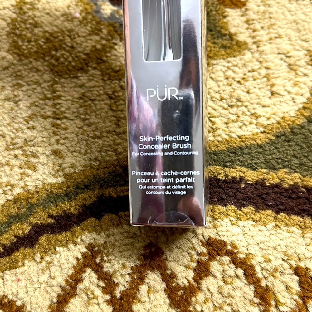 PUR skin perfecting concealer brush